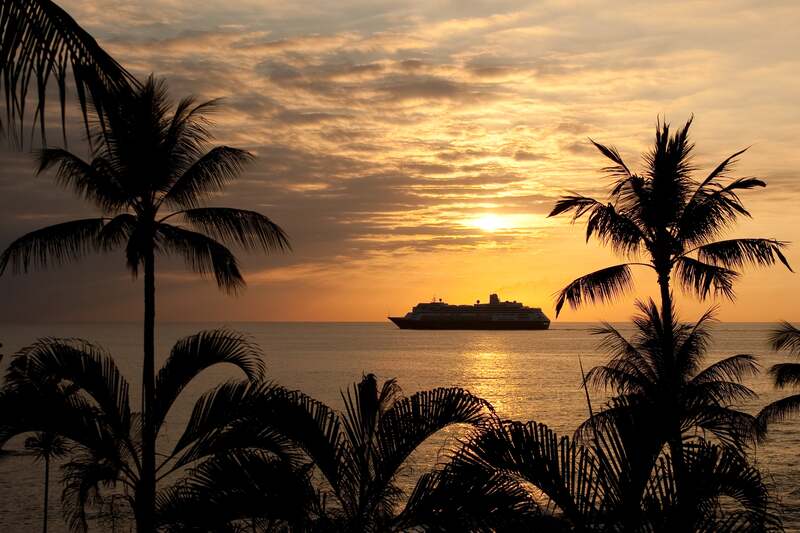 Cruise ship in Hawaii